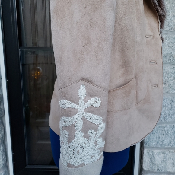 Faux suede and fur belted jacket - Picture 5 of 5